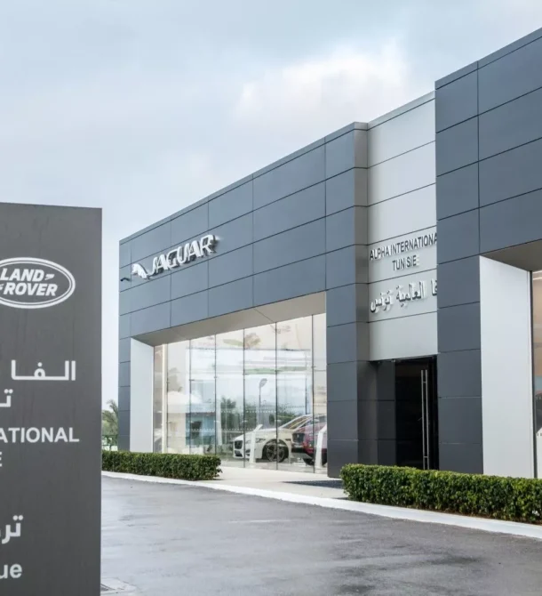 nouveau-showroom-jaguar-land-rover-aux-berges-du-lac-55464