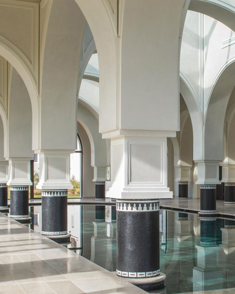 cropped-hand-person-holding-waterGFG