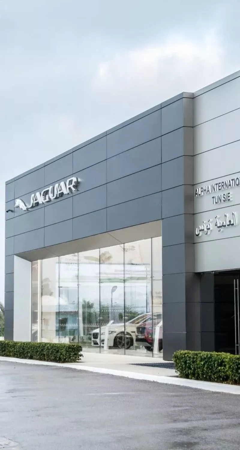 nouveau-showroom-jaguar-land-rover-aux-berges-du-lac-55464